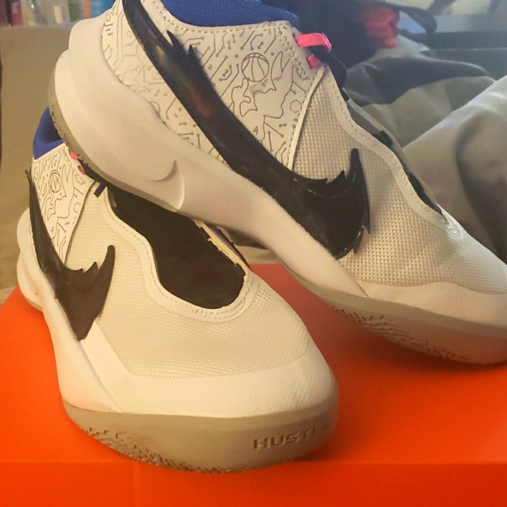 Tennis Shoes